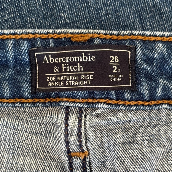 Abercrombie & Fitch Woman Size 26 Short Zoe Natural Rise Ankle Straight Jean - Picture 3 of 10